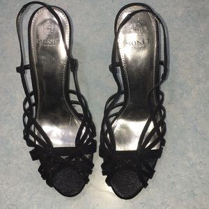 MONET HEELS. Women’s size 9 1/2. Brand New.